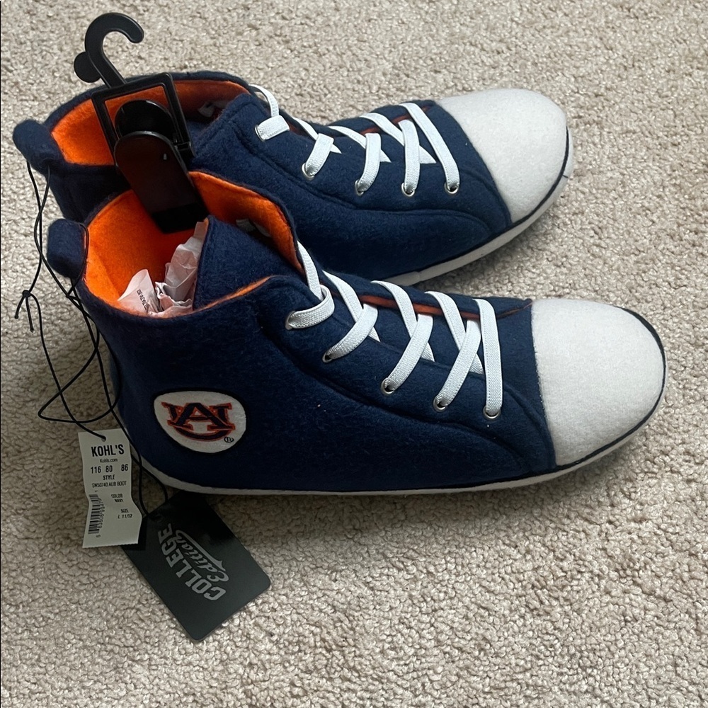 NWT Navy and White High-Top Knit Boot - Picture 5 of 6